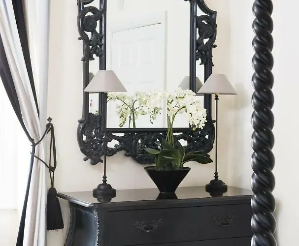 펜션 Albany House, 휫비